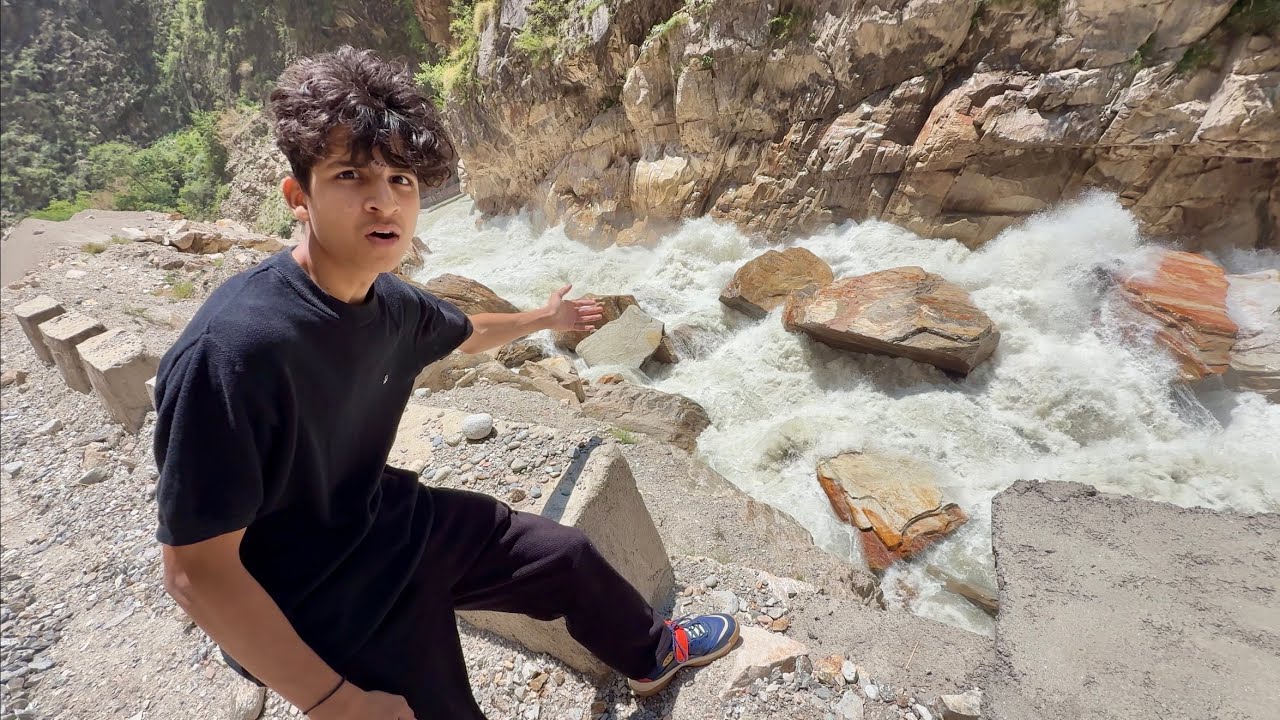 Ye Kya Hogya Raste Mein 😳