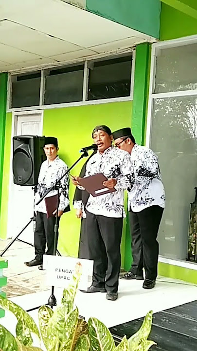 Pembacaan Sejarah Singkat PGRI dalam Memperingati Hari Guru Nasional ke 77
