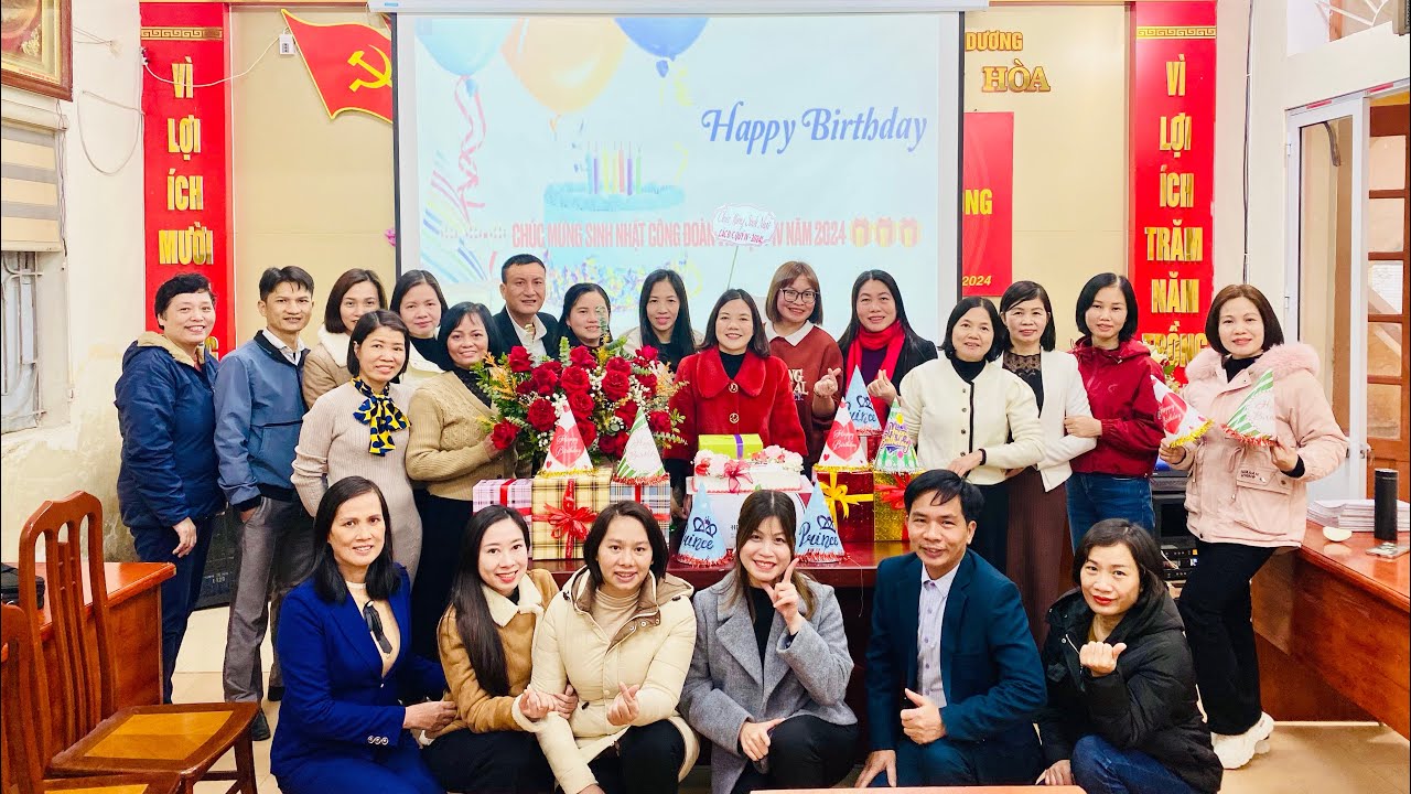 Mừng sinh nhật công đoàn viên quý IV năm 2024 - Trường THCS Việt Hoà (TPHD)