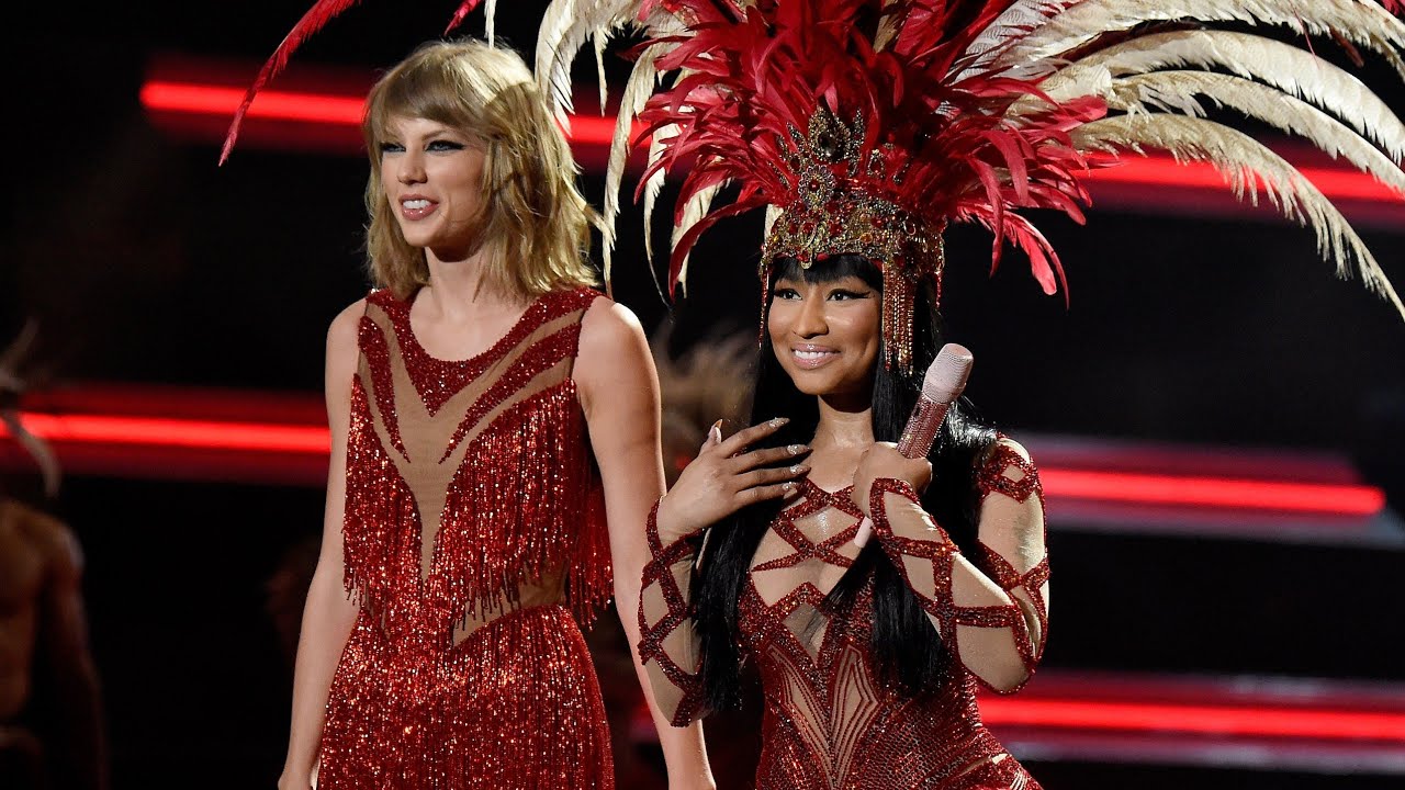 Nicki Minaj MTV VMA 2015 performance with Taylor swift