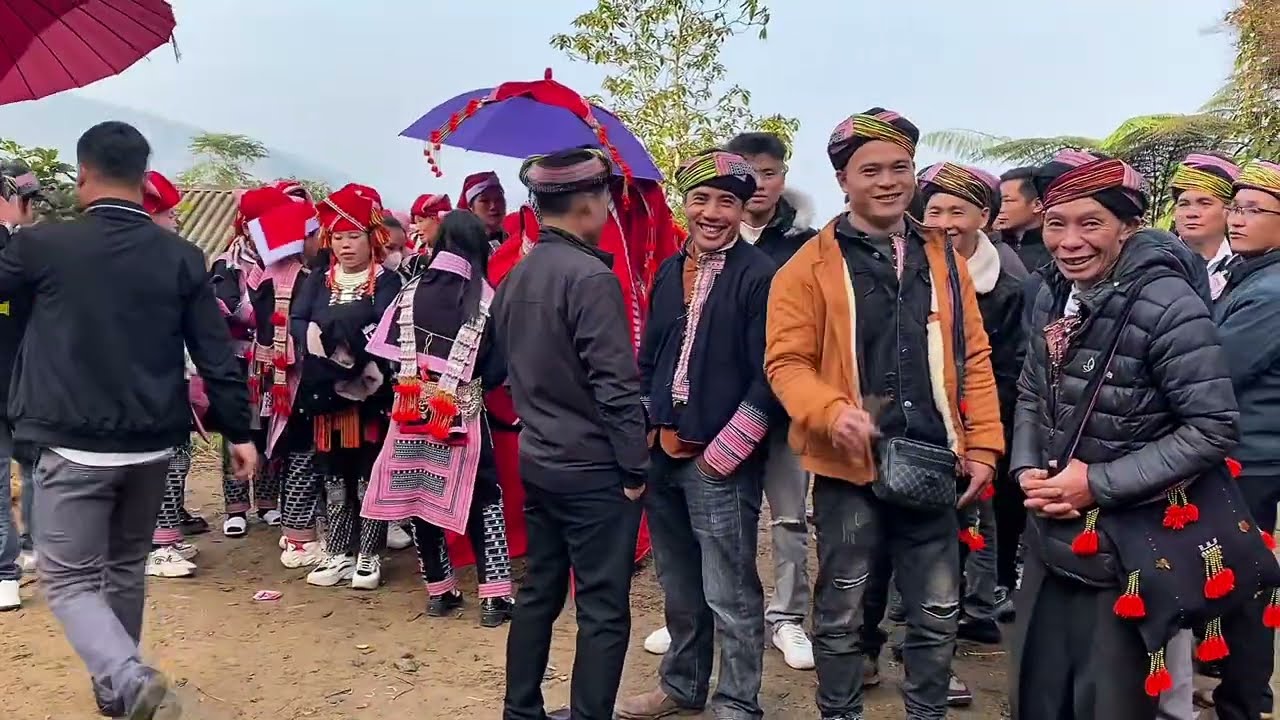 Ìu miên đám cưới bên nhà trai làm lễ đón nhà gái vào nhà trai