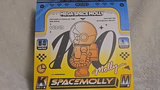I love the newest 100% Mega Space Molly series 4!!!!!!!  This is definitely the best one!!