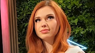 People Wanna Know How Much Money Amouranth Is Making