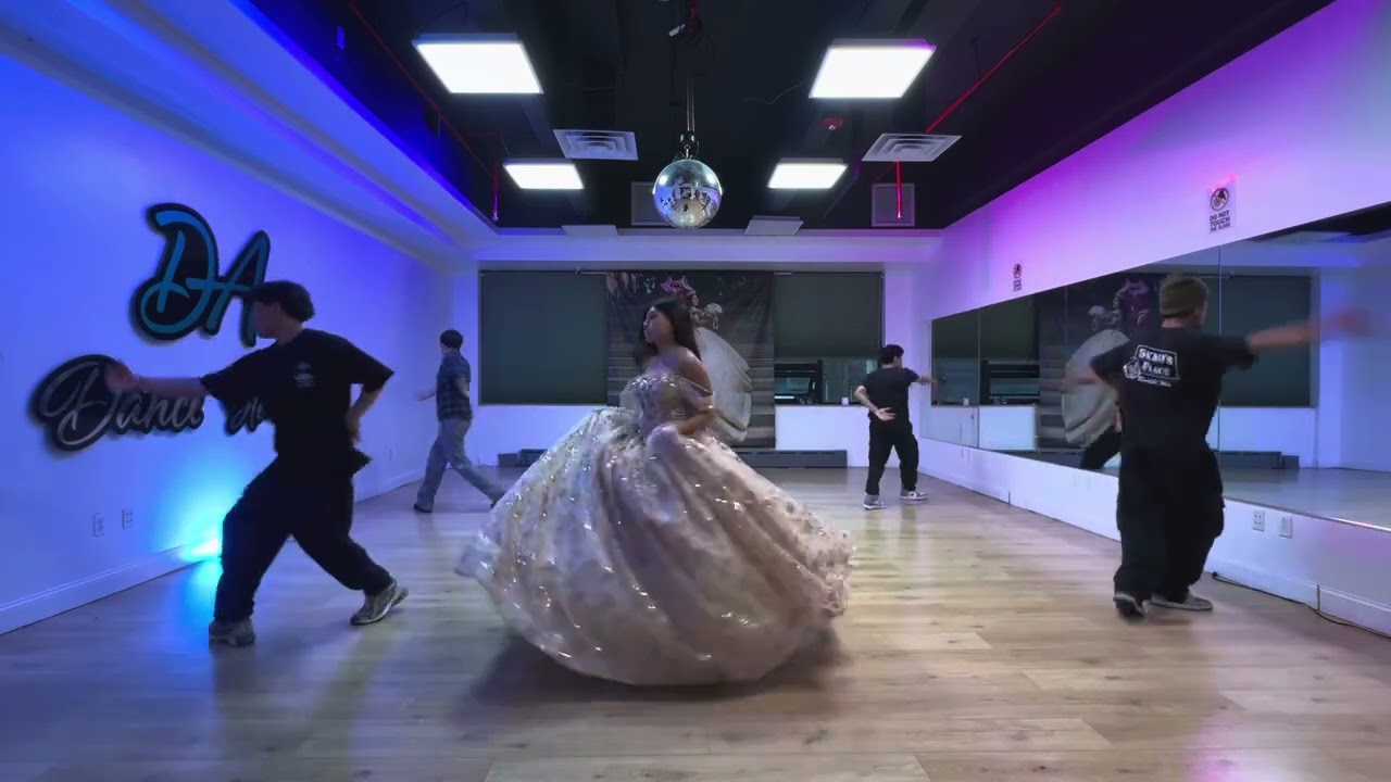 Moonlight - Ariana Grande - Choreography Vals | Cynthia’s XV