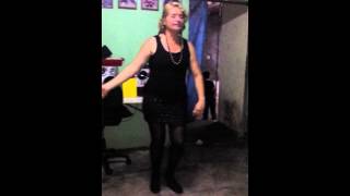 Maestra Bailando Sensual