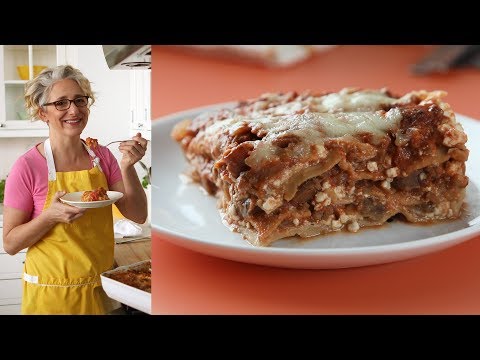 tomato-sausage-lasagna--everyday-food-with-sarah-carey