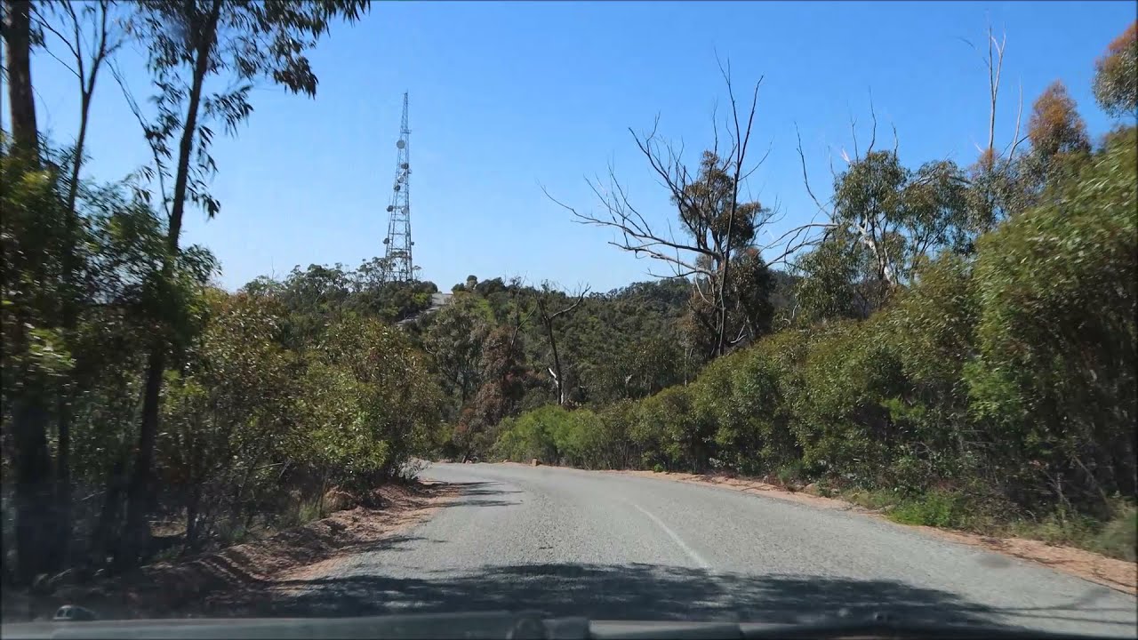 Driving from the Bluff Lookout down to the entrance gate.