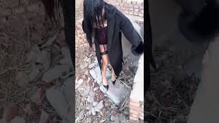 A Woman In Heels Walks To Get Out Of The Tube asmr