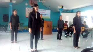 Download lagu Gerak dan lagu lucu, Yesus di Salib di Golgota