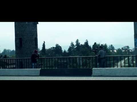 კადრს მიღმა