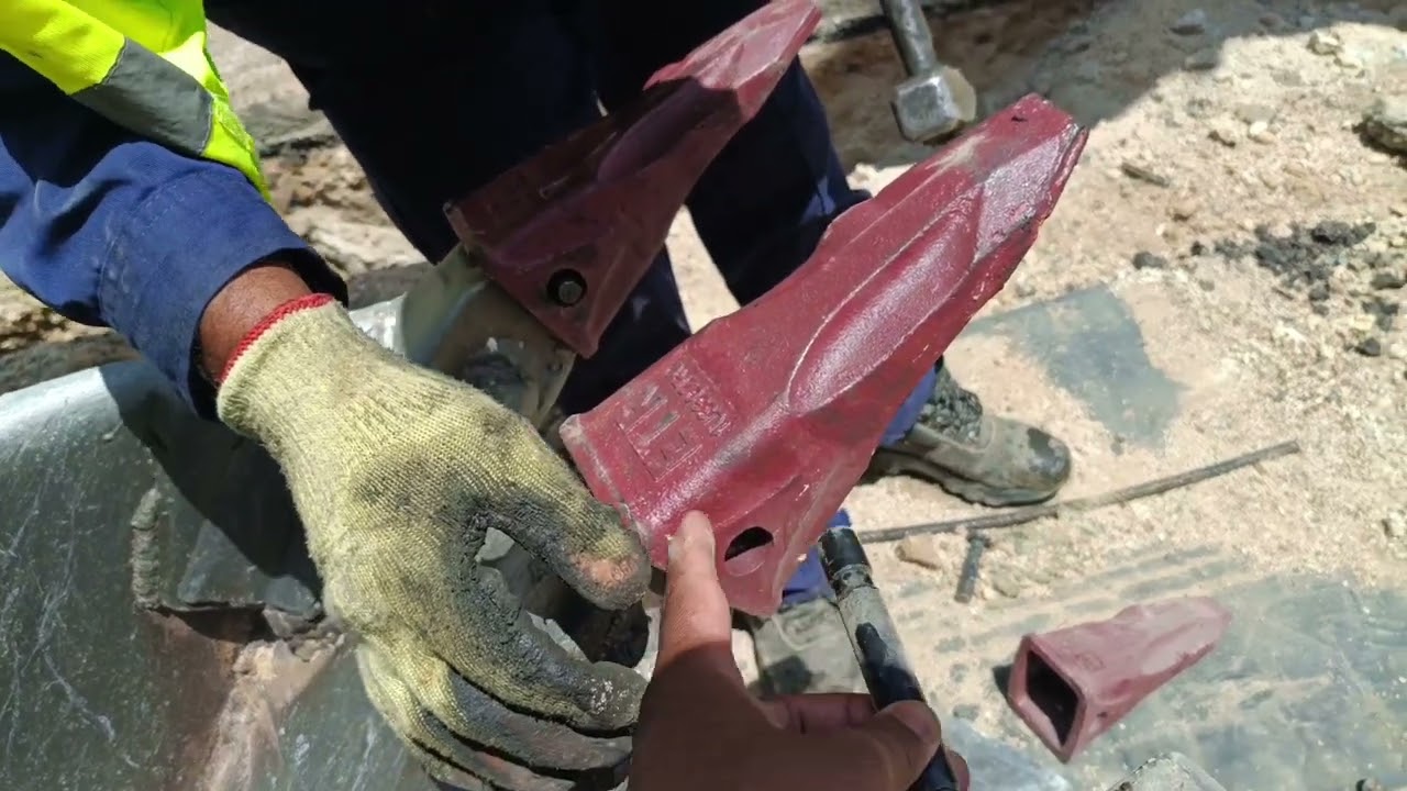 Excavator Machine Bucket Teeth Change full video 