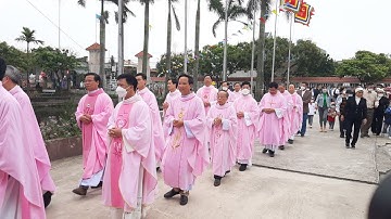 RƯỚC ĐOÀN ĐỒNG TẾ VÀO DÂNG THÁNH LỄ TUẦN CHẦU GIÁO XỨ HỮU VY GP THÁI BÌNH.