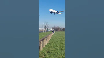 United Airlines Boeing 787 Dreamliner Landing At London Heathrow. 8th Feb 2023. @shorts