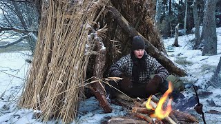 Building a Survival Shelter on a FROZEN ISLAND -11°C❄️ Winter Camping