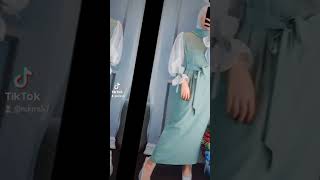 Rekomendasi Baju Warna Hijau Wardah