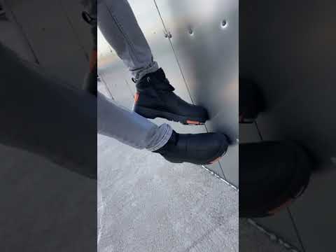 check out these new magnatic boots!