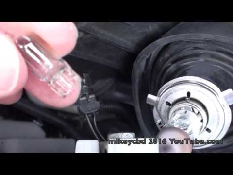 Barina Holden 2011 Fitting a parking light headlight removal