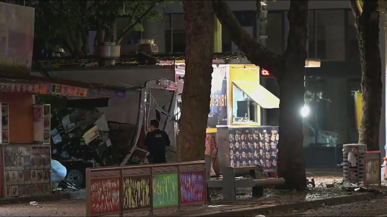 Explosion rocks downtown Portland food cart pod YouTube