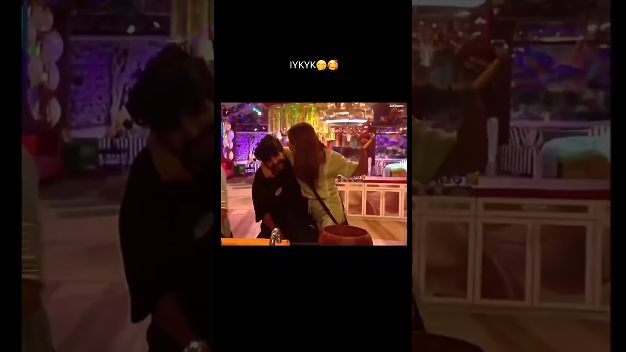 jiya kiss abhishek 😘 