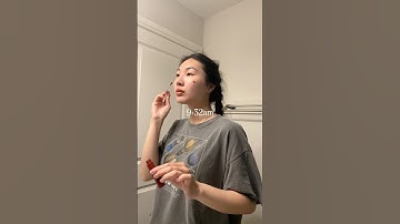 I had less than 30 min to get ready omg 😭Don’t judge me for wearing a bit of makeup ok