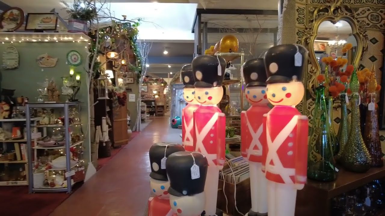 My Antique Store Holiday Tour with Creepy Santas