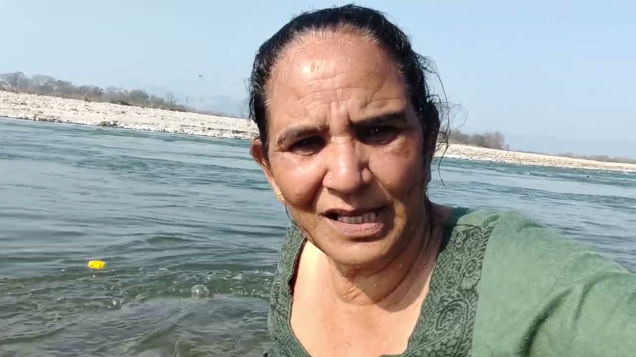 मिलता है सच्चा सुख मैया गंगा मैया तेरे चरणों में,हर हर गंगे नमामि गंगे,जय भोले की 🐛🪱🌺🗾🙏