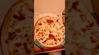 Paparazzi Se Magwaya Pizza Jo K Bhut He Gnda Tha😒 Resimi