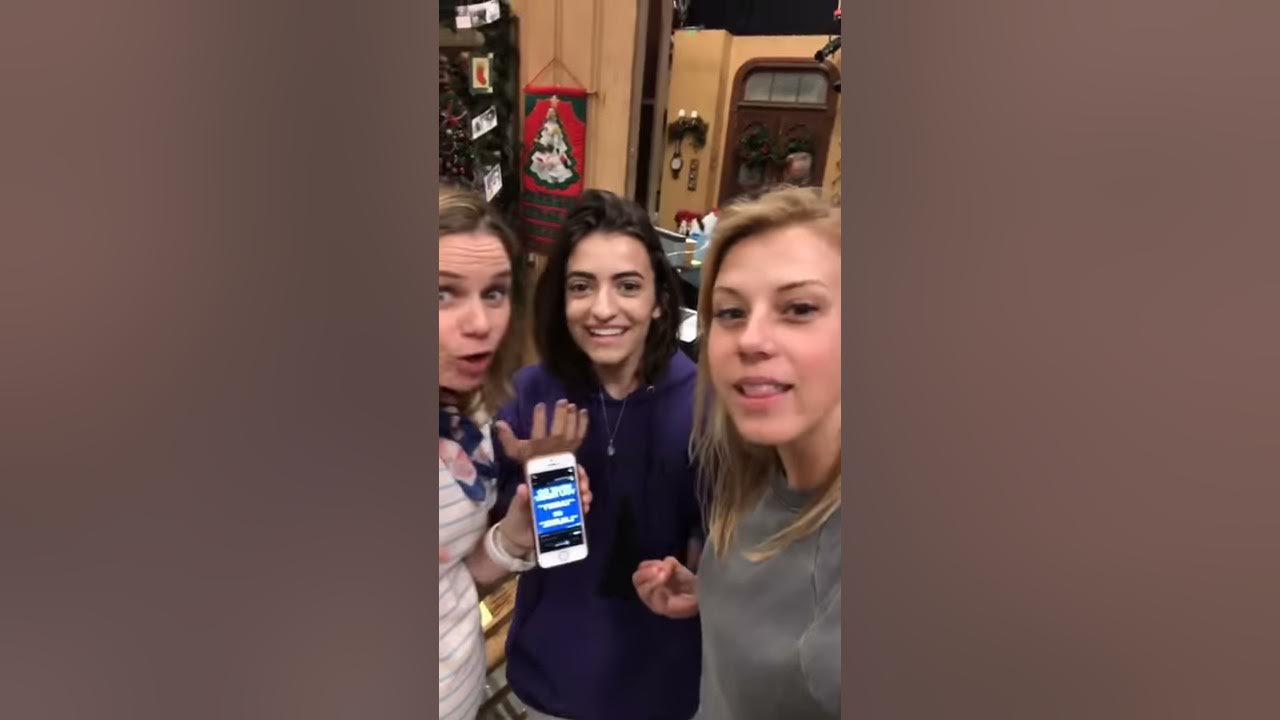 Laurel vs Yanny - 'Fuller House Edition" Soni Nicole, Jodie Sweetin, and Andrea Barber