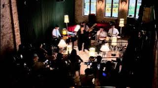 Jazz Singer, Jasmine Chen. Crazy Rich Asians, Wo Yao Ni De Ai