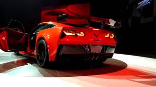 2019 corvette ZR1 start up and rev(LOUD!!!)