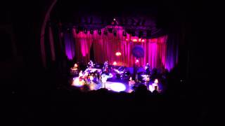 Hugh Laurie &amp; the Copper Bottom Band - &quot;I hate a man like you&quot; @ Le Grand Rex - 09/07/13.