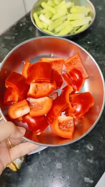 paprika merah sangat cocok di oseng sama daging apa aja