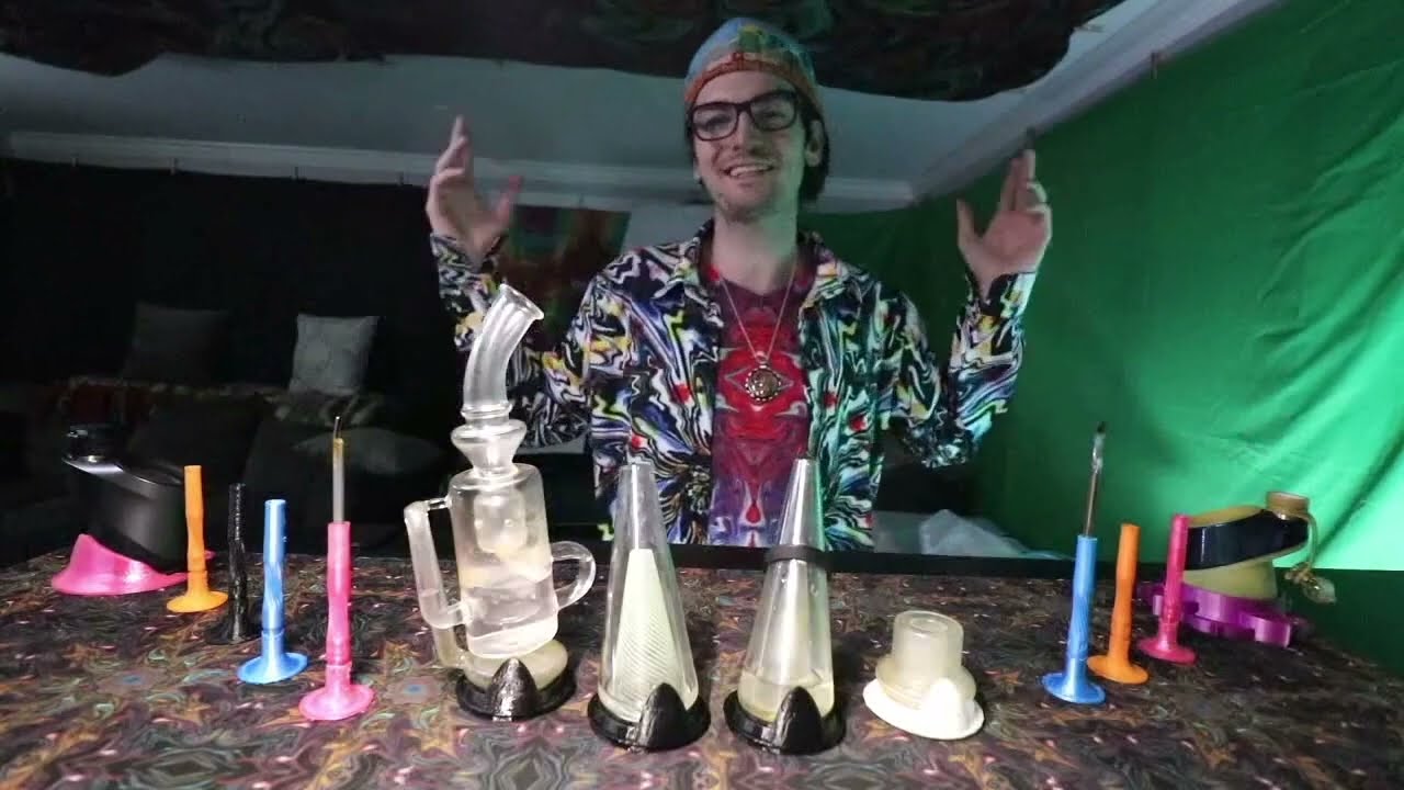 Puffco Peak Glass Stand & Tool Holder   Giveaway  CLOSED