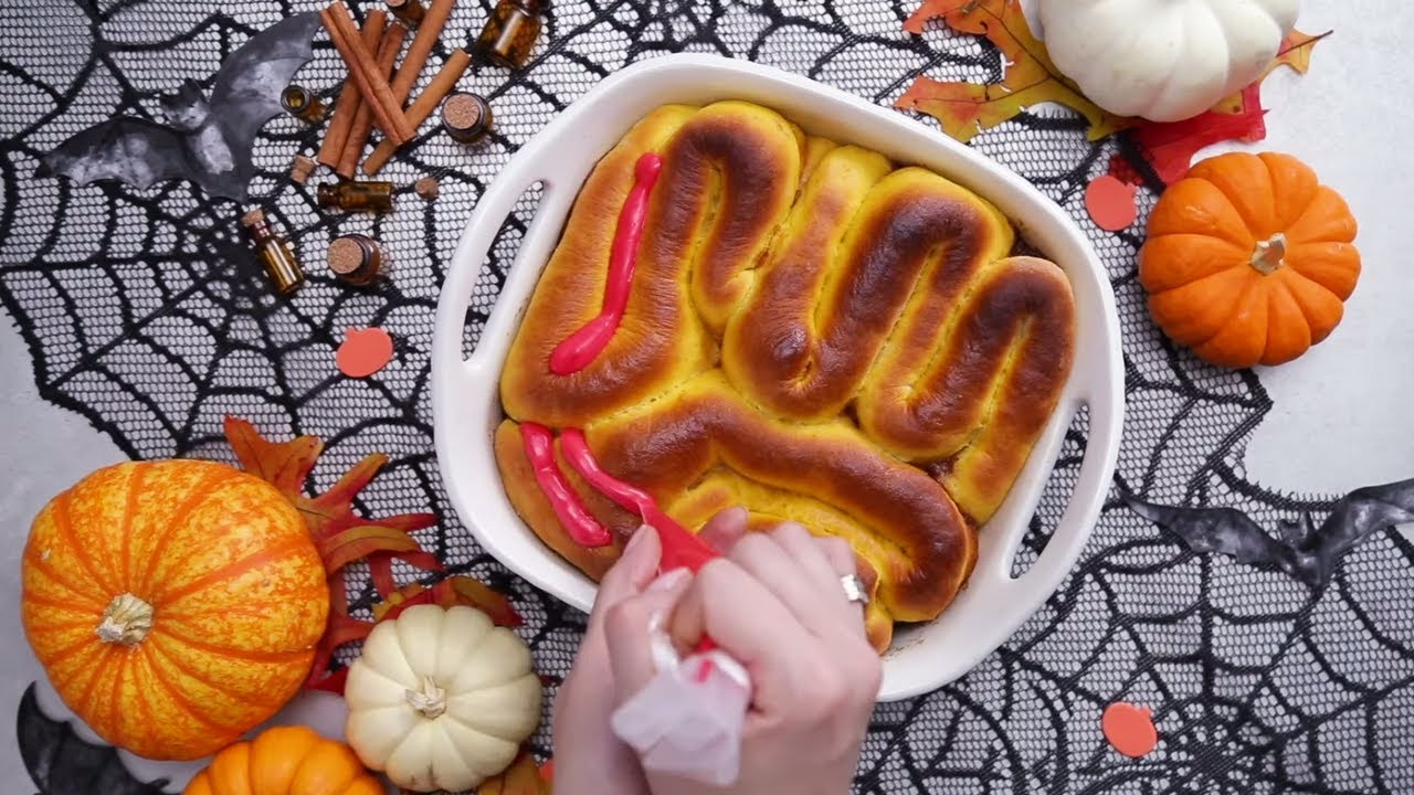 10 Halloween Party Recipes SO SCARY You