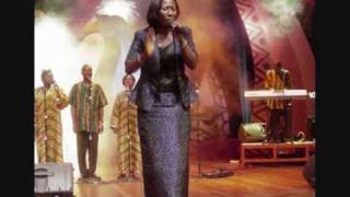 Miniatura del video "GHANA GOSPEL: AWURADE KASA"