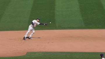 KC@MIN: Royals score a pair of runs on single, error