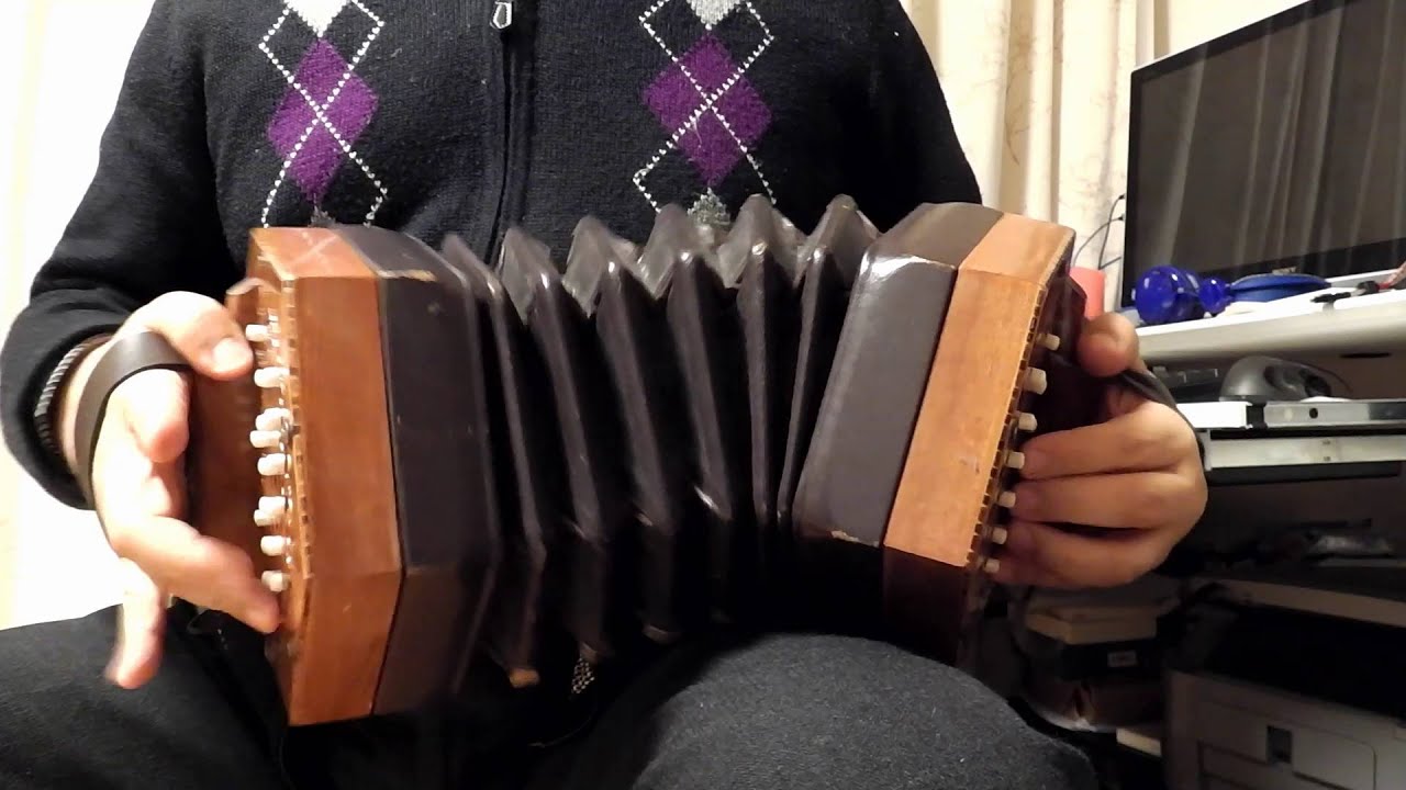 Santa Claus Is Coming to Town, 40button C/G Anglo German concertina