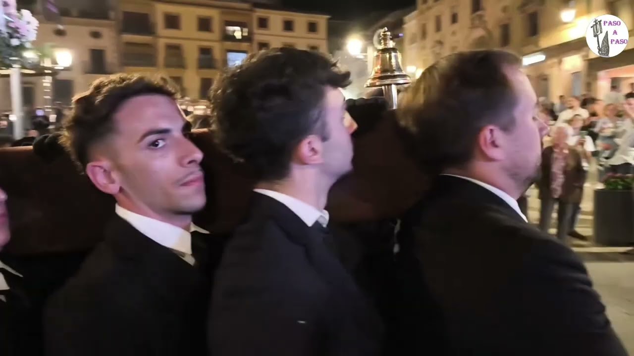 Continúa la procesión extraordinaria de Ntro Sr en la Columna y M. Stma de la Caridad de Úbeda.