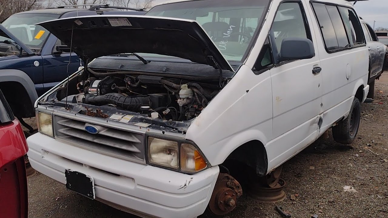 1997 Ford Areostar Van junkyard find rust bucket salvage yard Minivan
