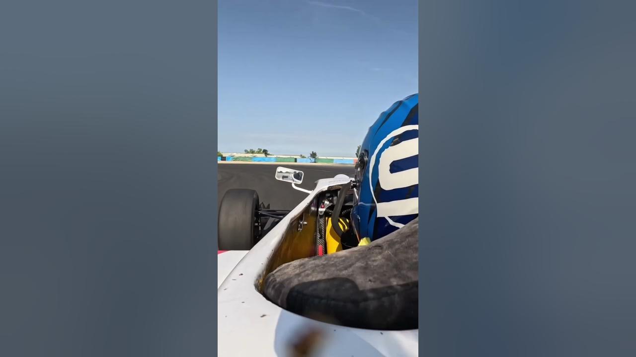 Vem comigo numa VOLTA RÁPIDA de FÓRMULA RENAULT em Magny-Cours!