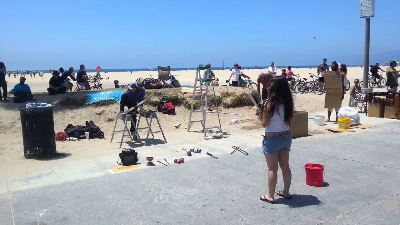Mad but Talented Juggler Venice Beach, California YouTube