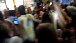[FANCAM] 120709 Jang Geunseok at Paris Charles de Gaulle Airport.