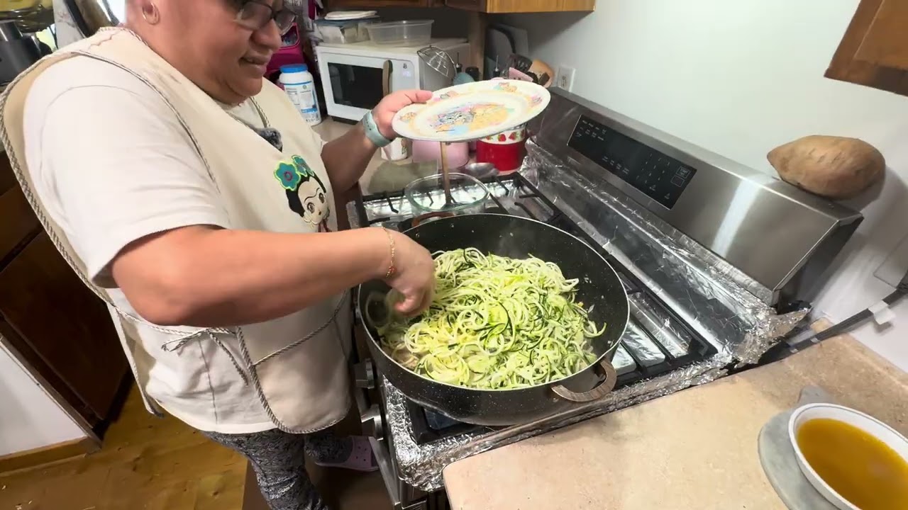 Espagueti vegano con pollo. 