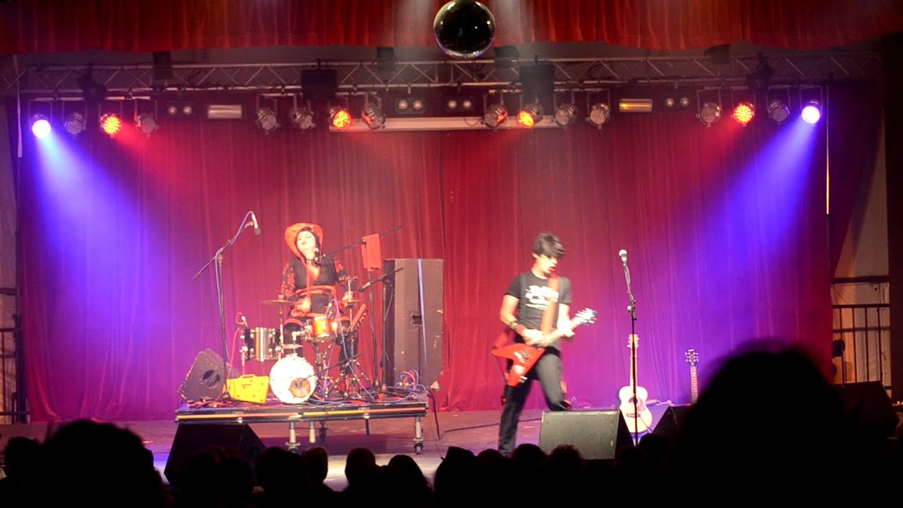 Die Roten Punkte - Burger Store Dinosaur