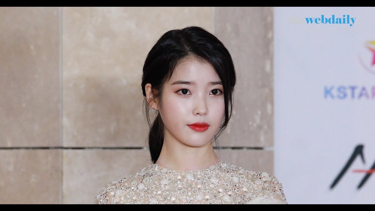[WD영상][4K] ‘나의 센세~’ 아이유 2018AAA 레드카펫 현장