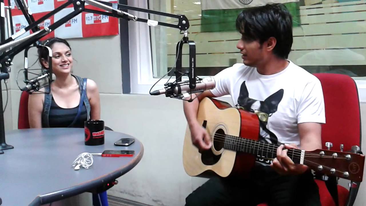 Ali Zafar & Aditi rao hydari sing Tere mere Milan ki ye raina @BIG FM Studio