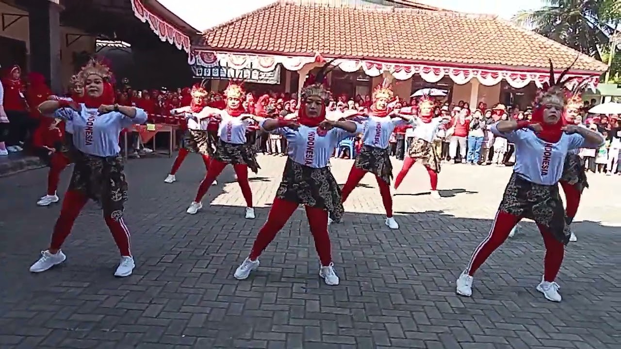 Juara I Lomba Senam Kreasi RW II