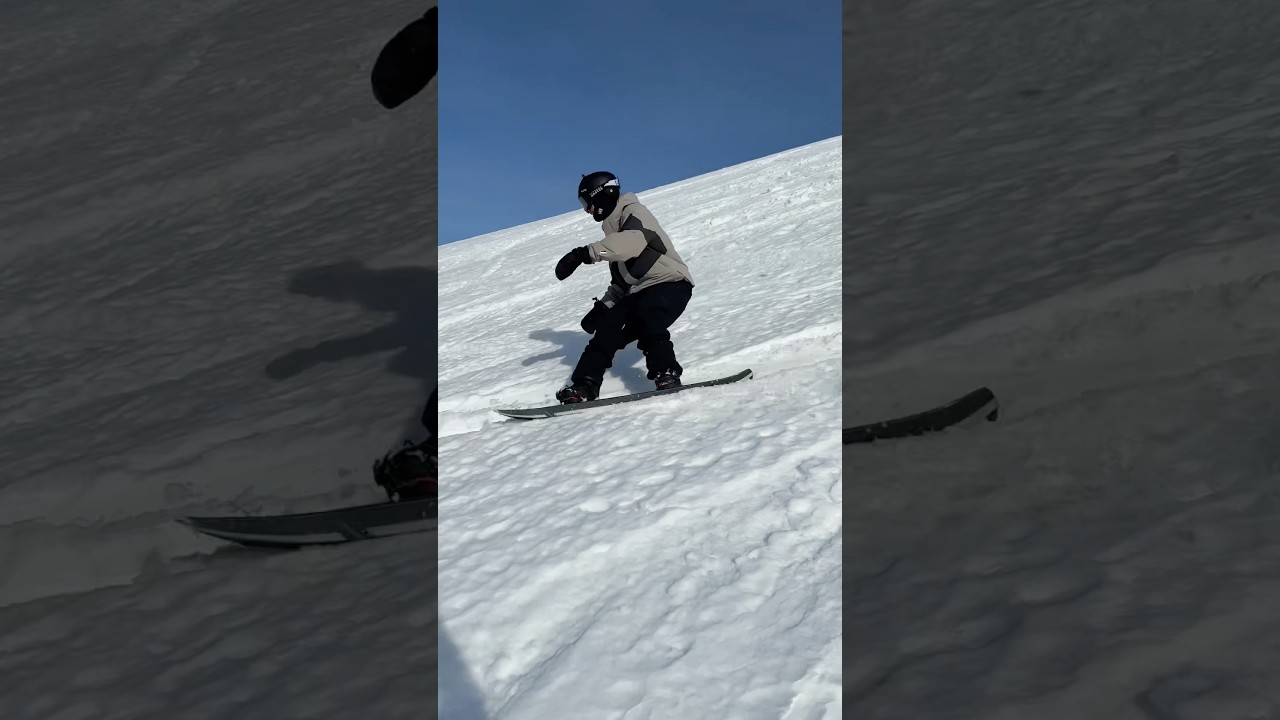 Soft turns in Flute Bowl @outdoormasterUS @clewsnowboarding @WHITESPACE-SNOWBOARDS