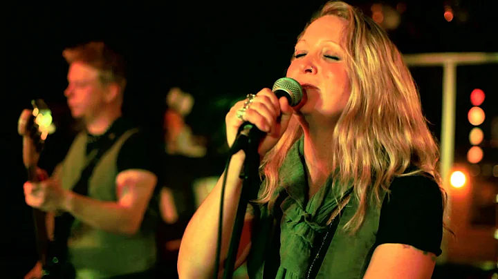 Sarah Smith FULL BAND LIVE - The Beatles' "Oh Darl...