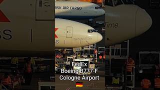 #aviation #avgeek #planespotting FedEx Airlines #Boeing B777 #Airplane #landing #airport #planes